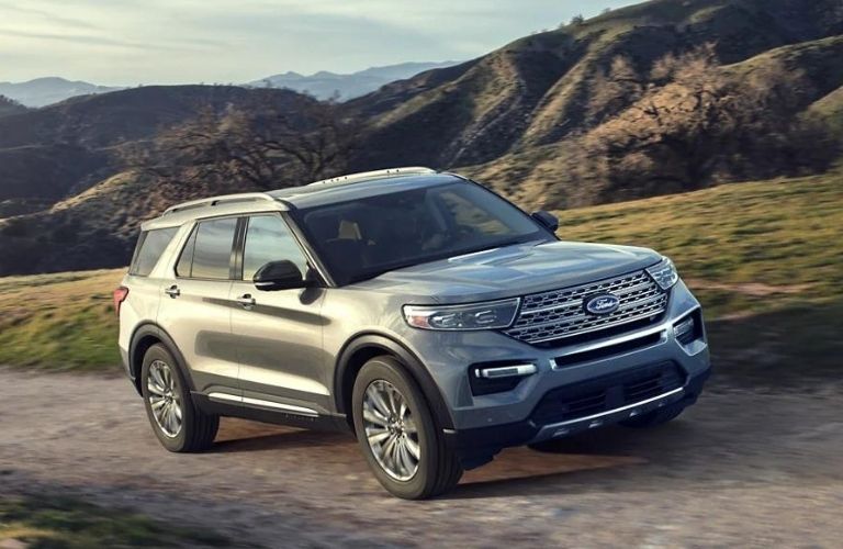 2022 Ford Explorer side and front exterior view