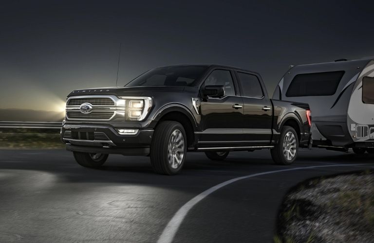 2022 Ford F-150 towing caravan